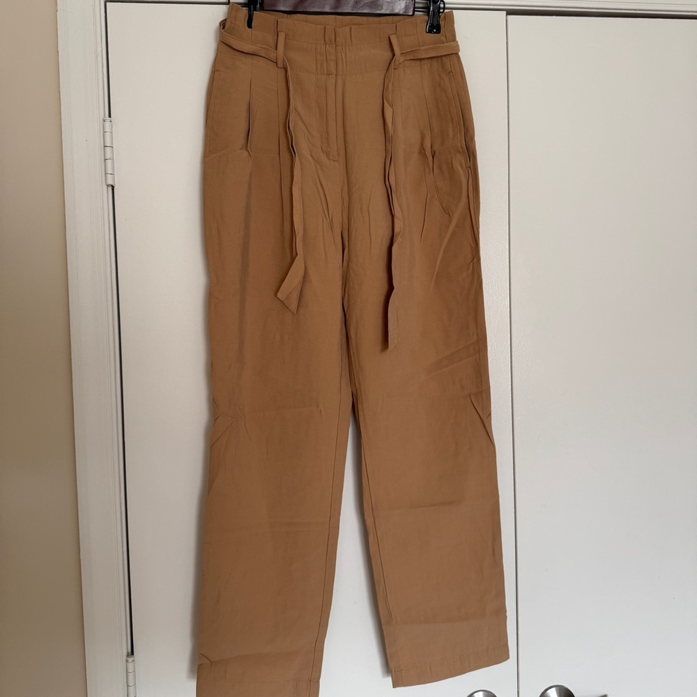 Ann Taylor Factory Women’s Khaki Pants With Belt Sz XS Straight Leg High Rise